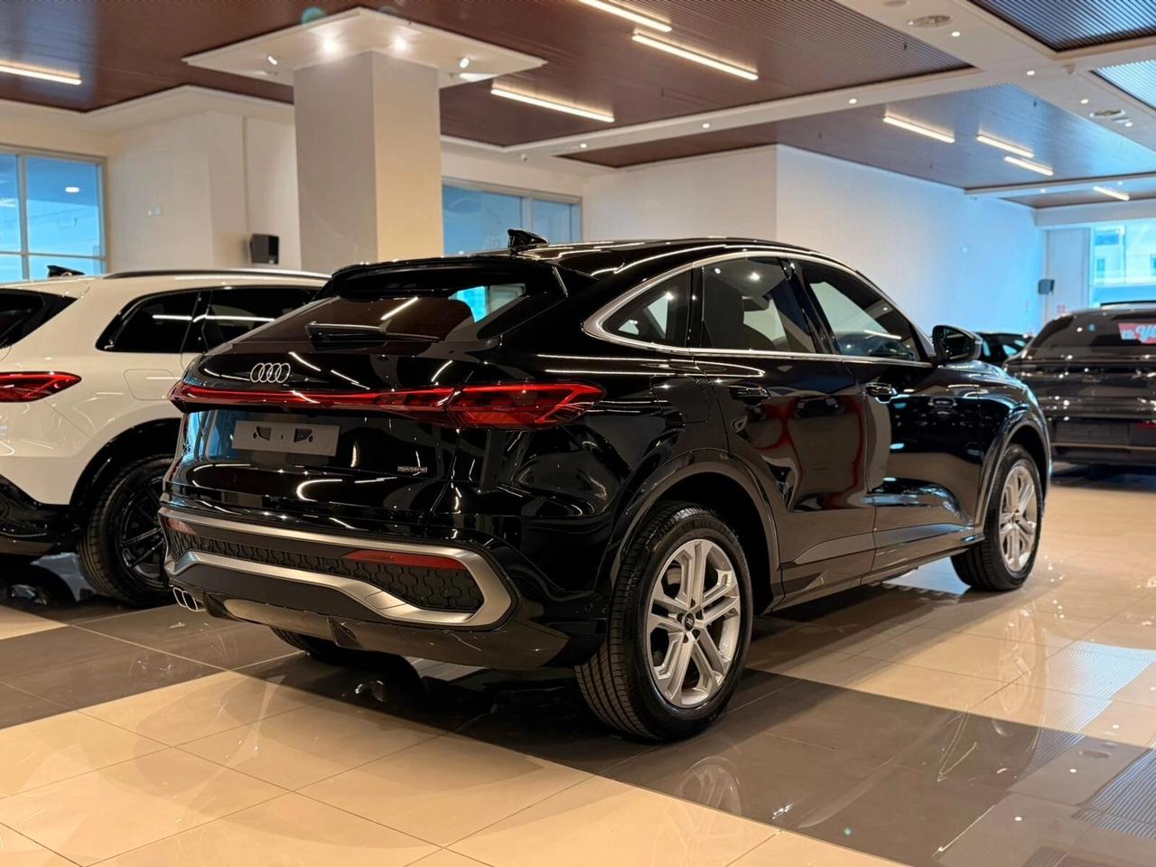 Audi Q5 Sportback 2.0 tdi S line edition quat