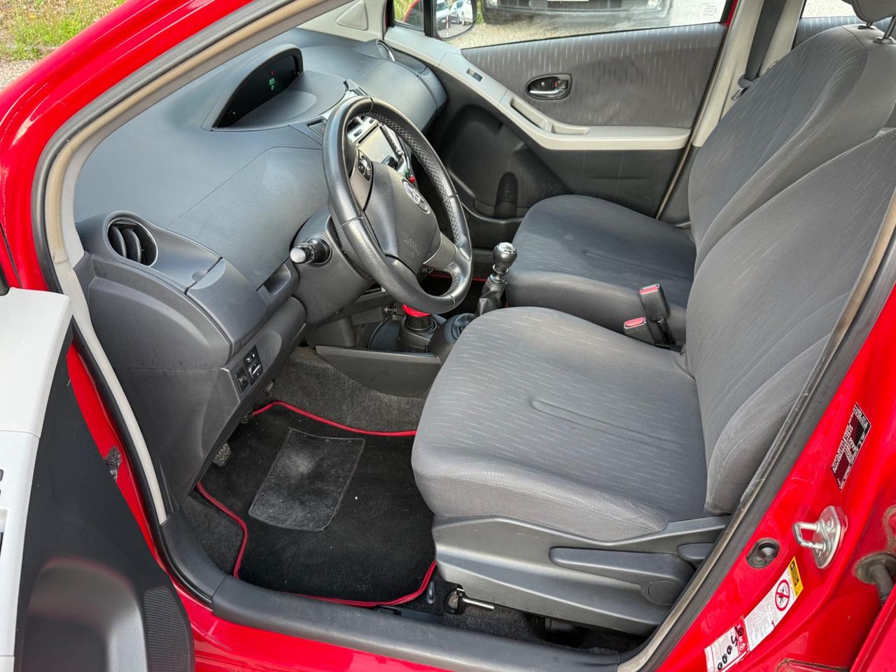 Toyota Yaris 1.3 5 porte