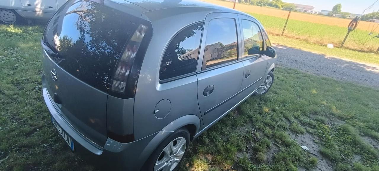 Opel Meriva 1.4 16V Cosmo