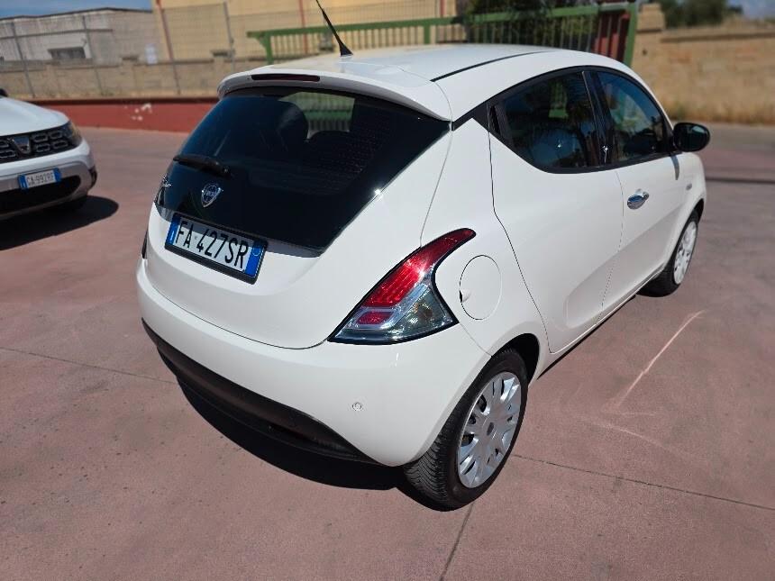 Lancia Ypsilon 1.3 MJT 16V 95 CV 5 porte S&S Gold