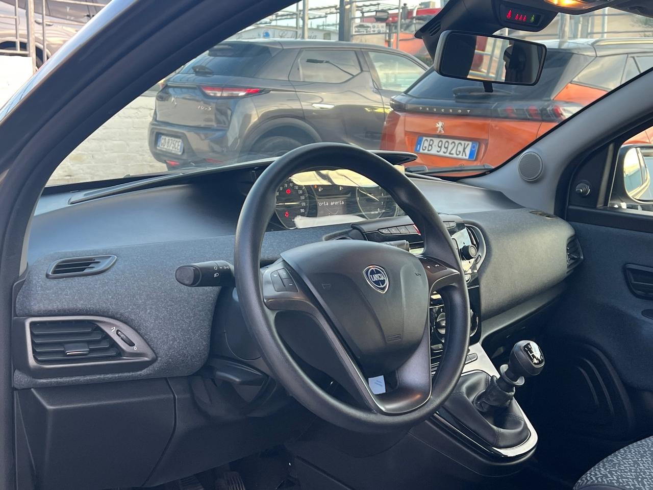 Lancia Ypsilon 1.0 FireFly 5 porte S&S Hybrid IN PROMOZIONE