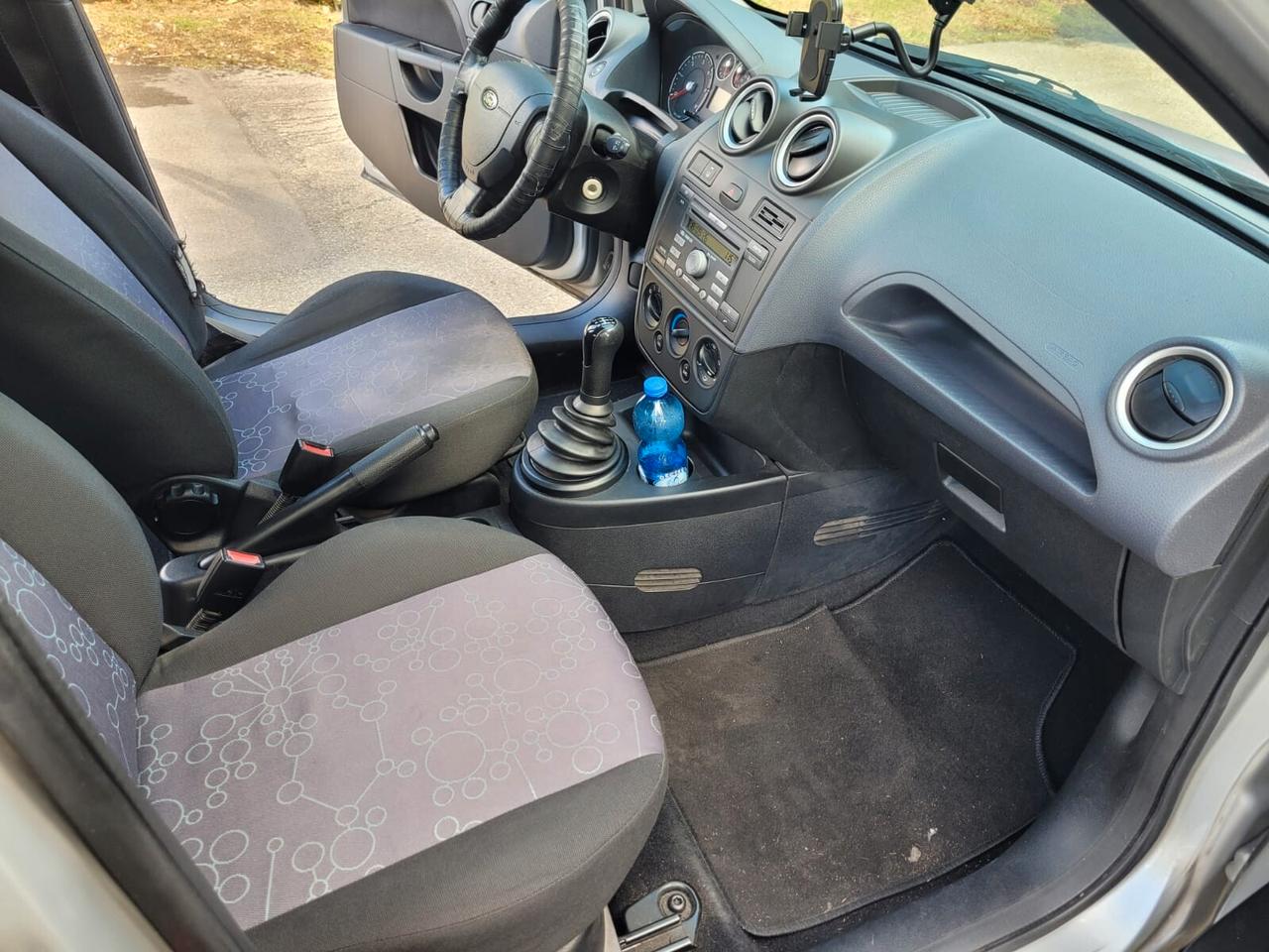 Ford Fiesta 1.4 TDCi 5p. Ghia ADATTA AI NEOPATENTATI