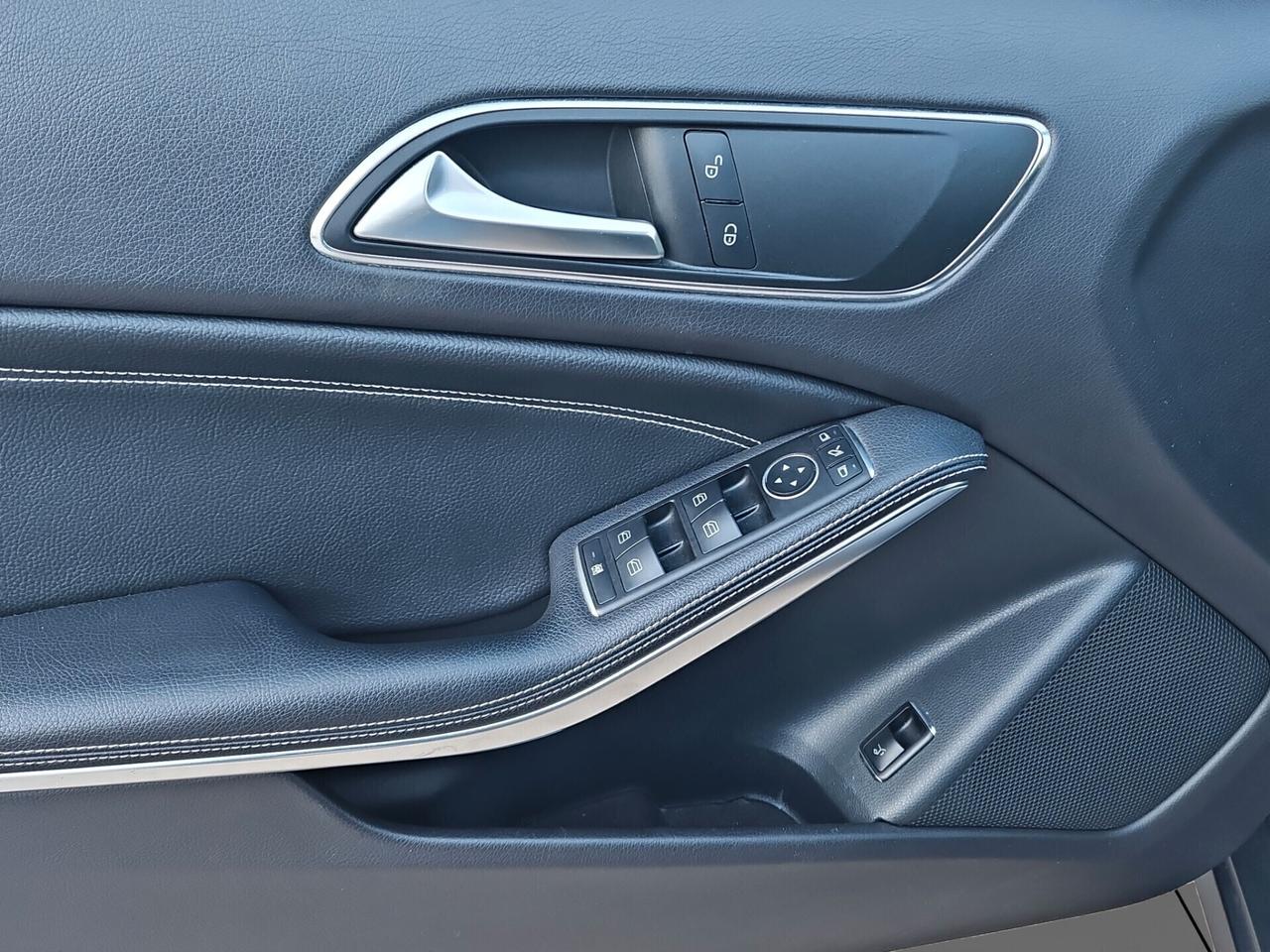 Mercedes-benz GLA 200 d Premium