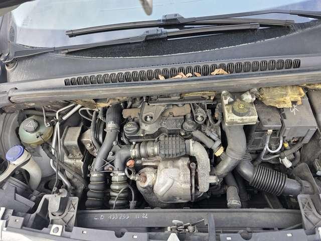 Peugeot 5008 1.6 hdi. 7 POSTI