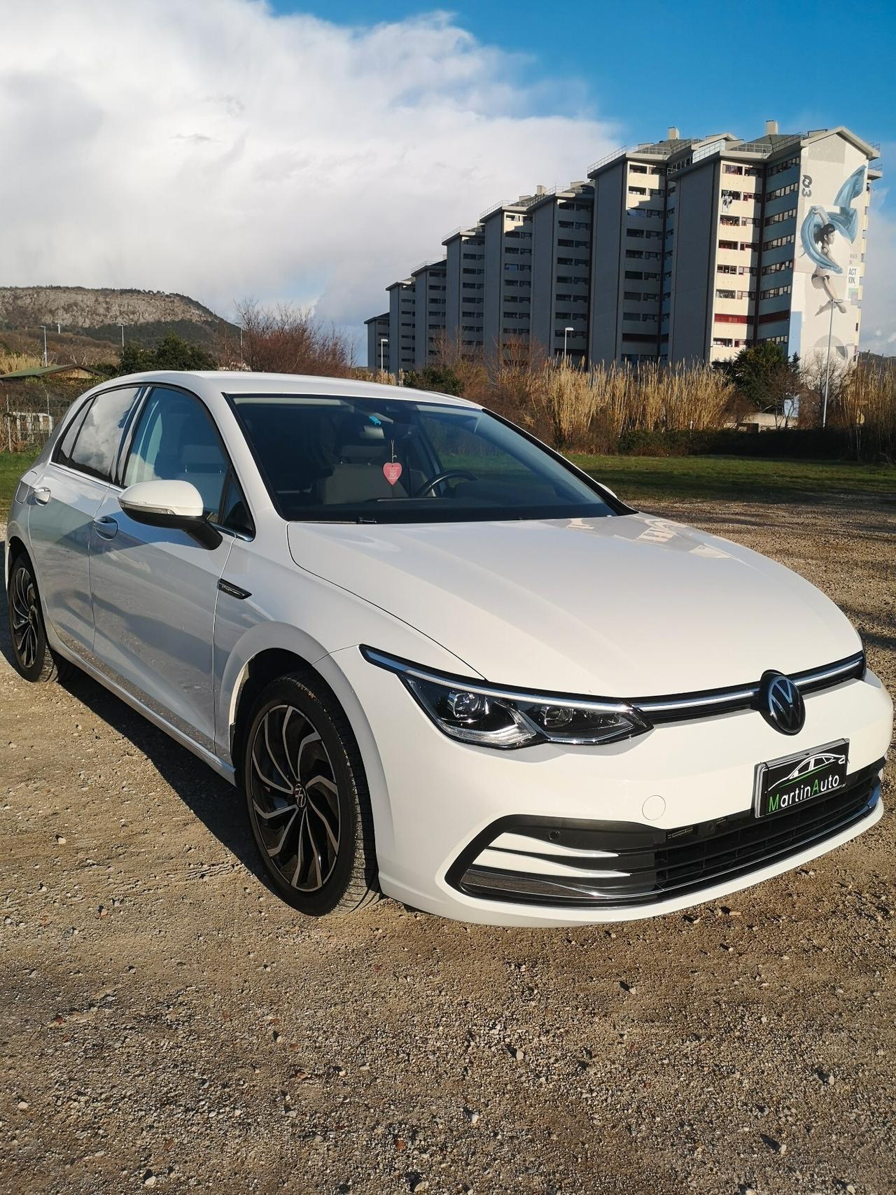 Volkswagen Golf 1.5 eTSI 150 CV R-Line