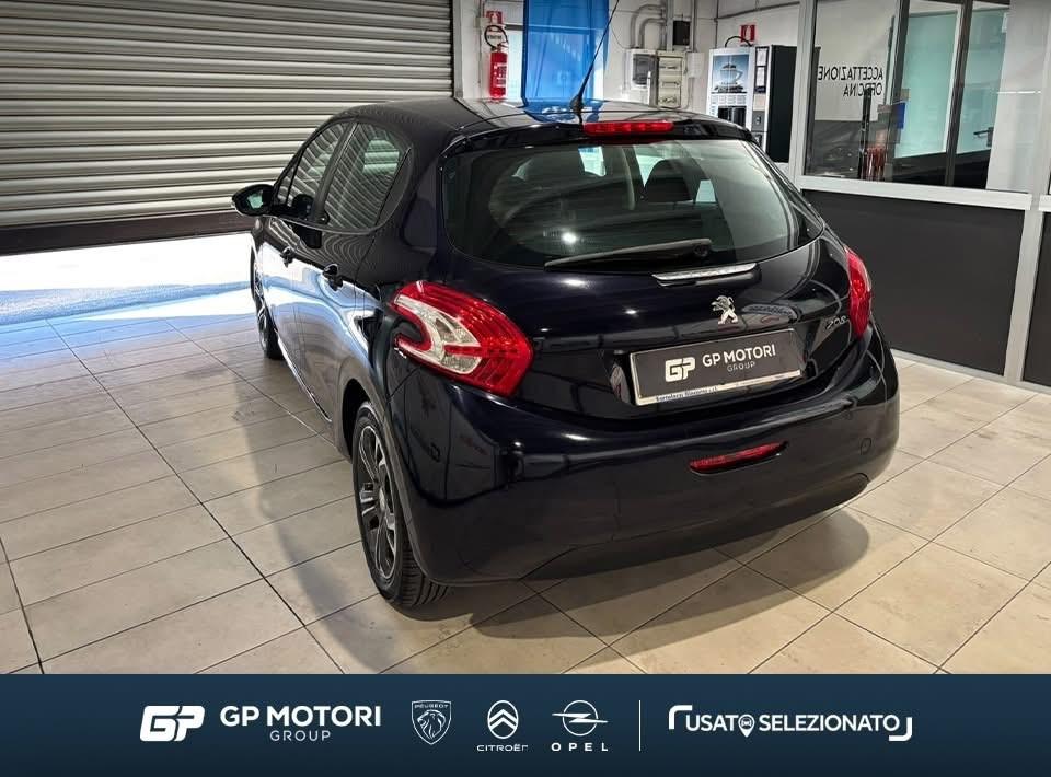 Peugeot 208 PureTech 82 5 porte Allure