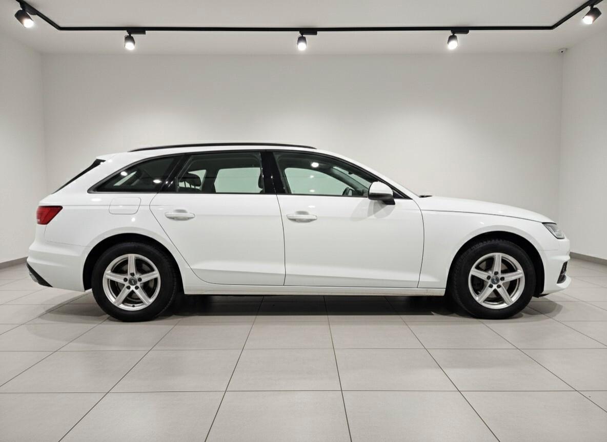 Audi A4 Avant 30 2.0 tdi 136cv S tronic