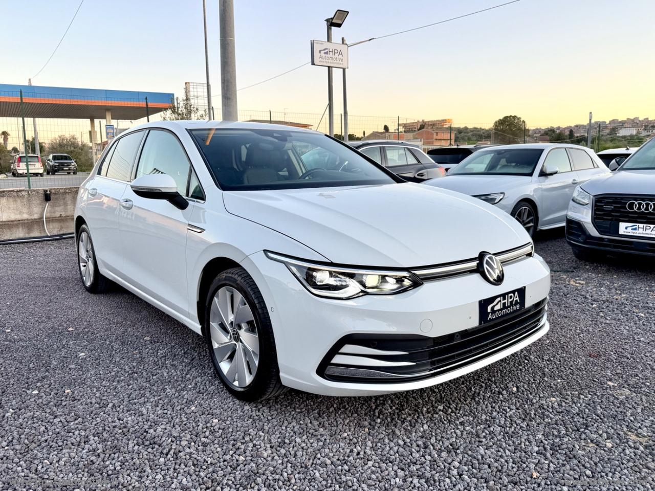 VOLKSWAGEN Golf 1.5 TSI 150CV Style NAVI IQ-LIGHT RETROCAMERA