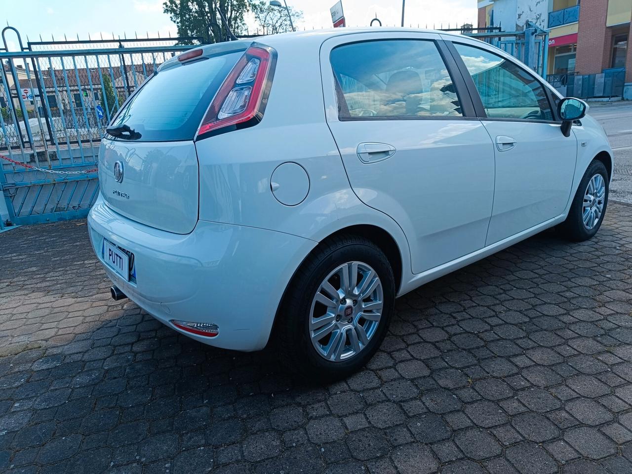 Fiat Punto 1.3 MJT II 75 CV 5 porte Street