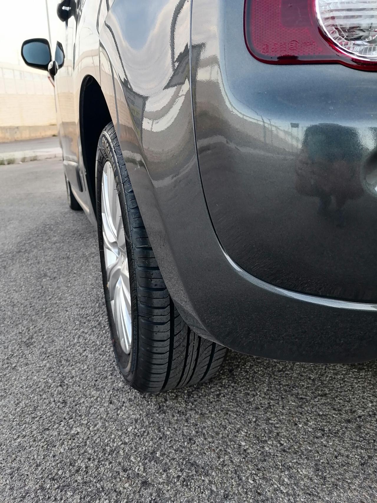 Citroen C3 Picasso 1.6 HDi 90 Exclusive 2014
