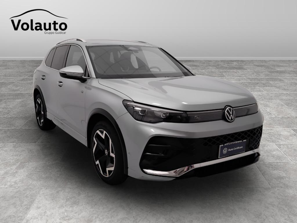 VOLKSWAGEN Tiguan III 2024 - Tiguan 2.0 tdi R-Line 150cv dsg