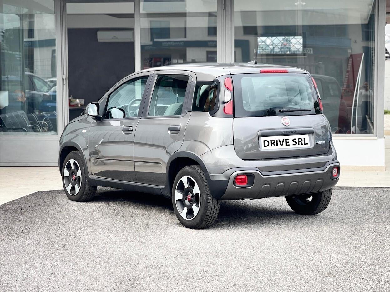 Fiat Panda Cross 1.0 Hybrid 69CV E6 - 2023