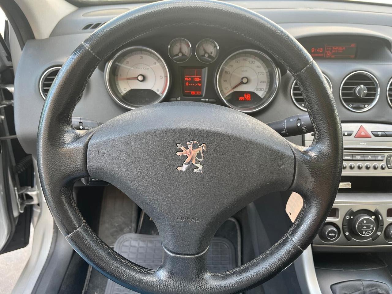 Peugeot 308 1.6 HDi 110CV 5p. Féline (6 Marce)