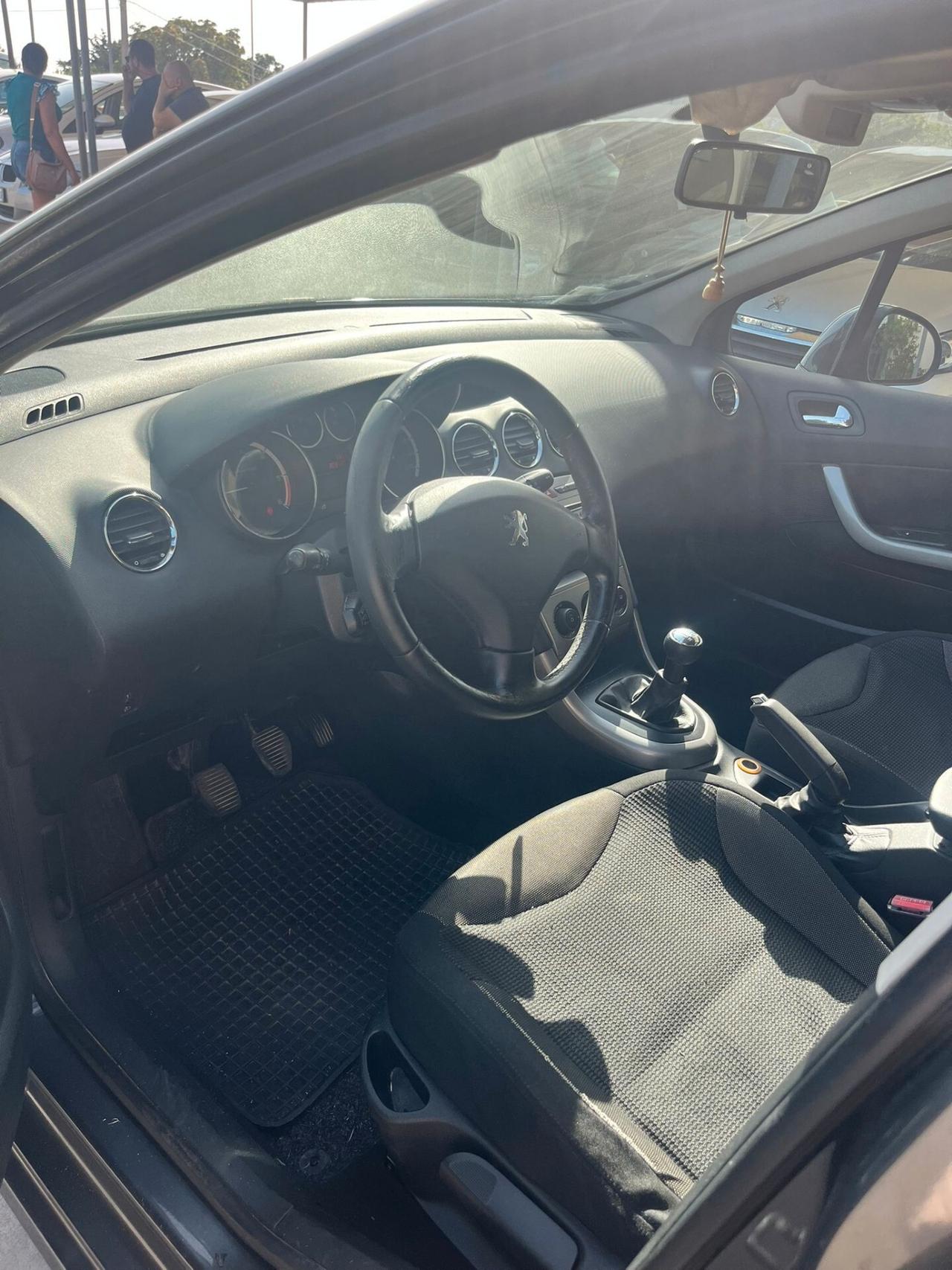 Peugeot 308 1.6 HDi 110CV 5p. Féline (5 Marce)