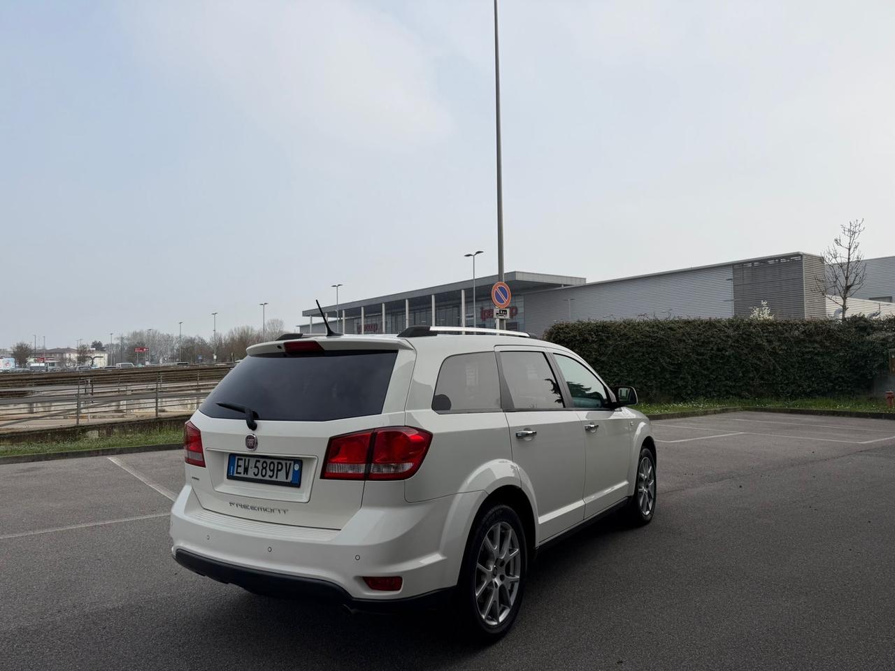 Fiat Freemont 2.0 Mjt 170 CV 4x4 aut. Black Code