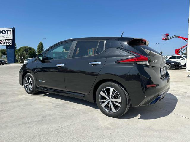 NISSAN Leaf Tekna 40 kWh OK NEOPATENTATO