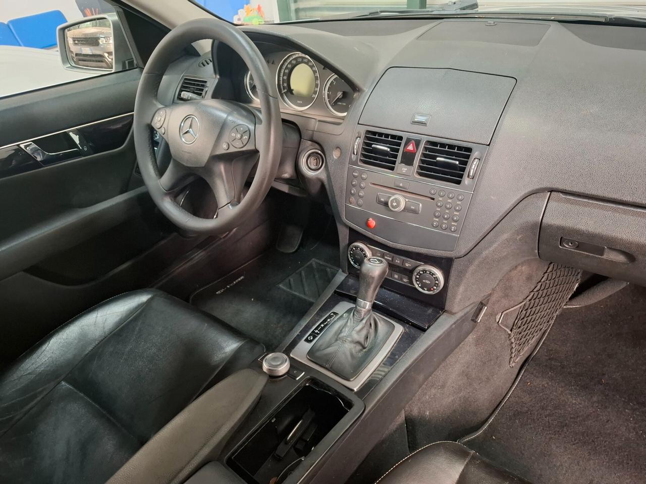 Mercedes-benz C 220 CDI Avantgarde AMG FIRST