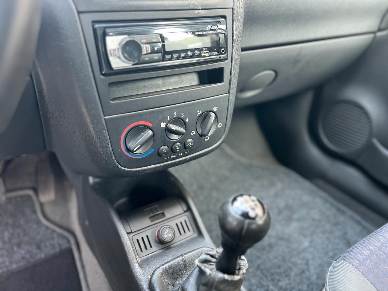 Opel Corsa 1.2i 16V cat 5 porte Comfort Euro 4 clima