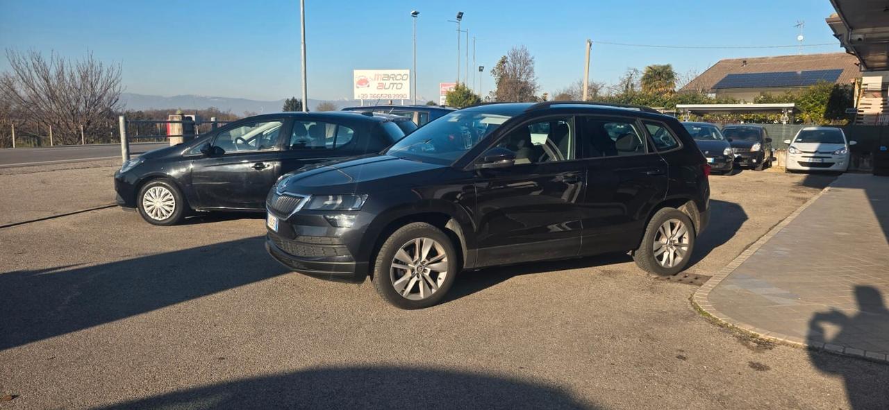 Skoda Karoq 1.6 Diesel Cambio Automatico Neopatentati