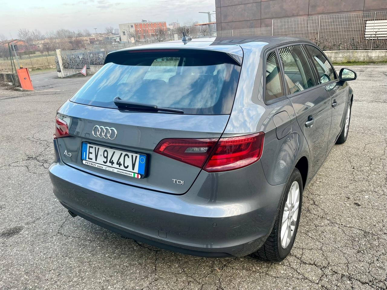 Audi A3 1.6tdi 2014 85.000km c.automatico perfetta