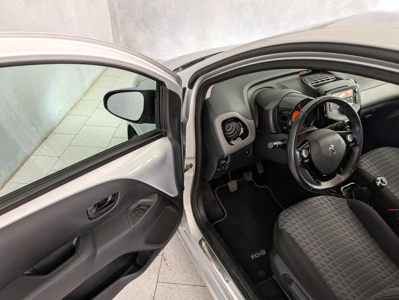 Peugeot 1.0 vti 72cv Active