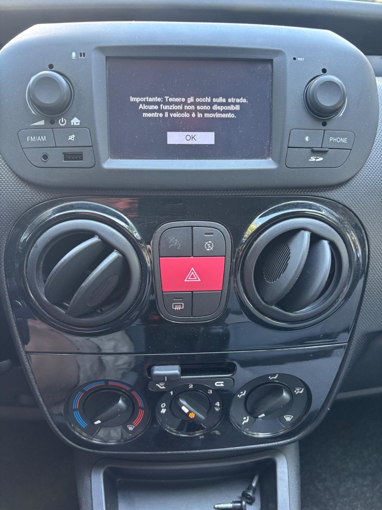 Fiat Qubo 1.3 MJT 80 CV Lounge cambio automatico
