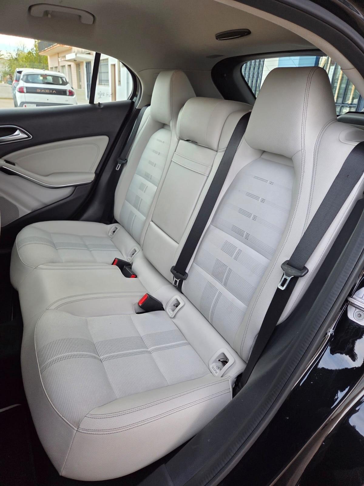 Mercedes-benz GLA 220 d Automatic 4Matic Premium