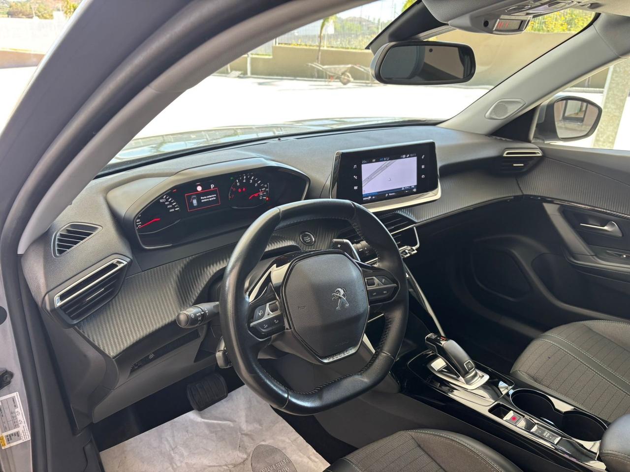 Peugeot 2008 BlueHDi 130 S&S EAT8 Allure \\1