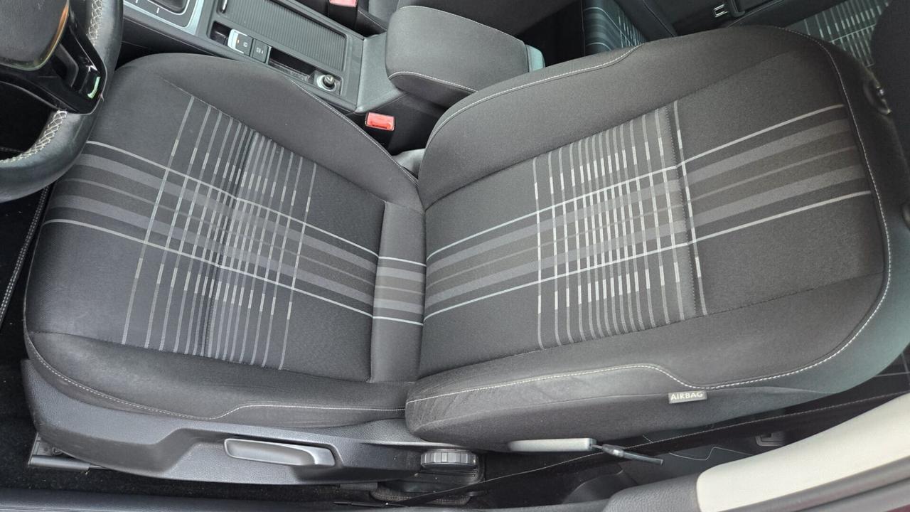 Volkswagen Golf 2.0 TDI 5p. Highline Lounge BlueMotion Technology