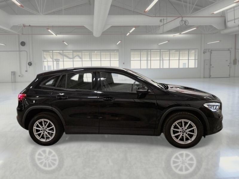 MERCEDES-BENZ GLA 180 D AUTOMATIC BUSINESS EXTRA CROSSOVER