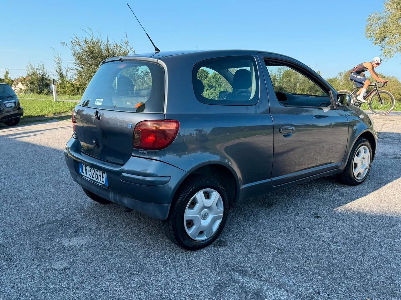 Toyota Yaris 1.0i 16V cat 3 porte Sol