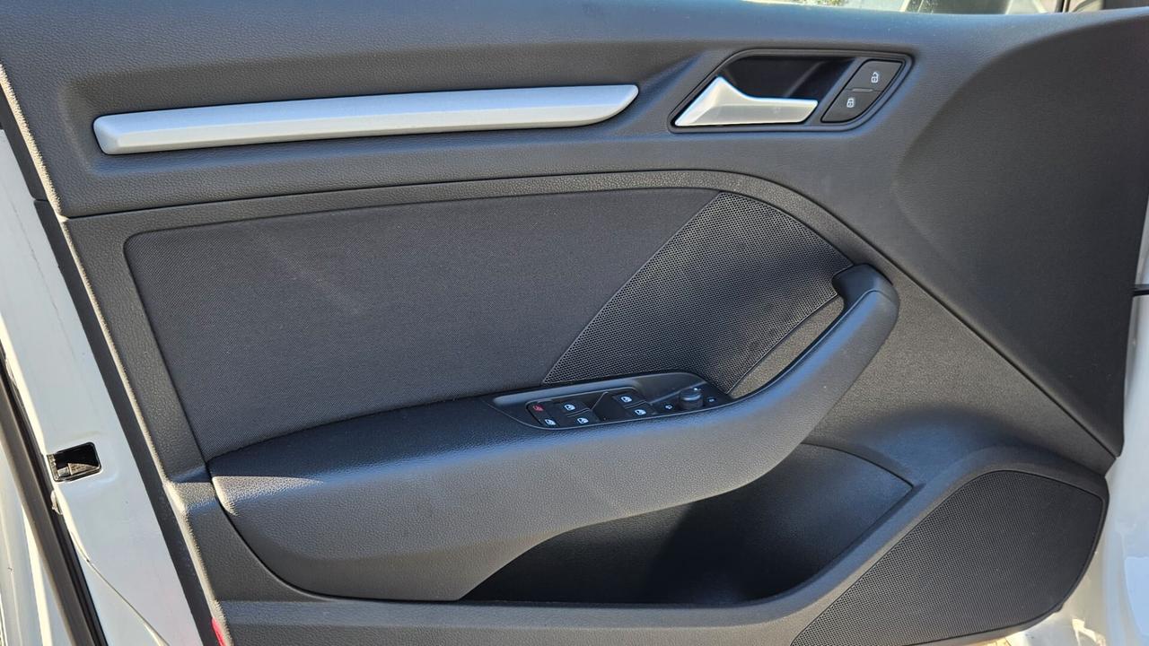 Audi A3 35 TFSI automatico