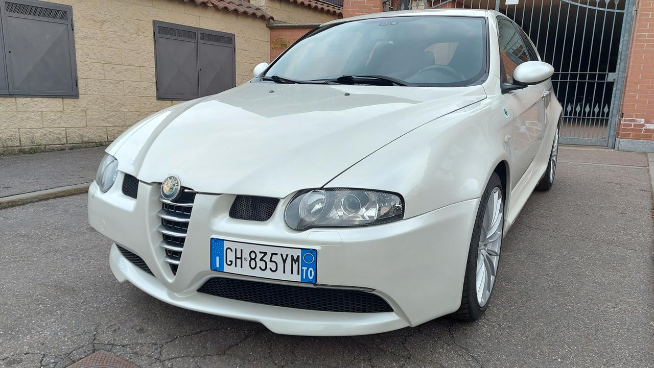 Alfa Romeo 147 GTA 3.2i V6 24V (cambio manuale)