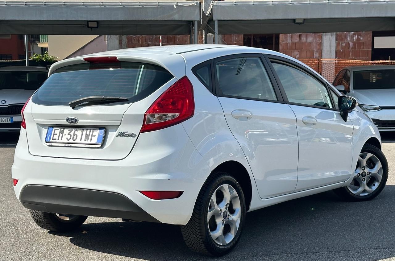 Ford Fiesta 1.4 5 porte Bz.- GPL Titanium
