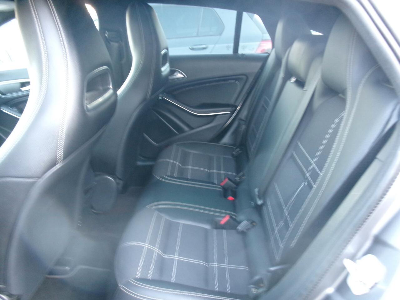 Mercedes-Benz CLA 180 SHOOTING BRAKE 180D 1.5 110CV E6 PREMIUM PACK
