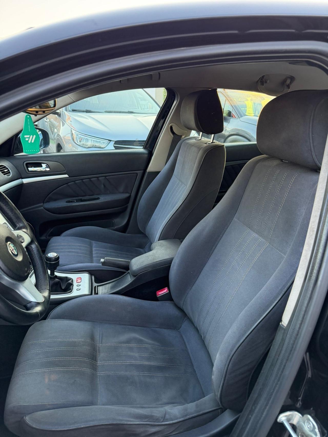 Alfa Romeo 159 1.9 JTDm 16V Exclusive