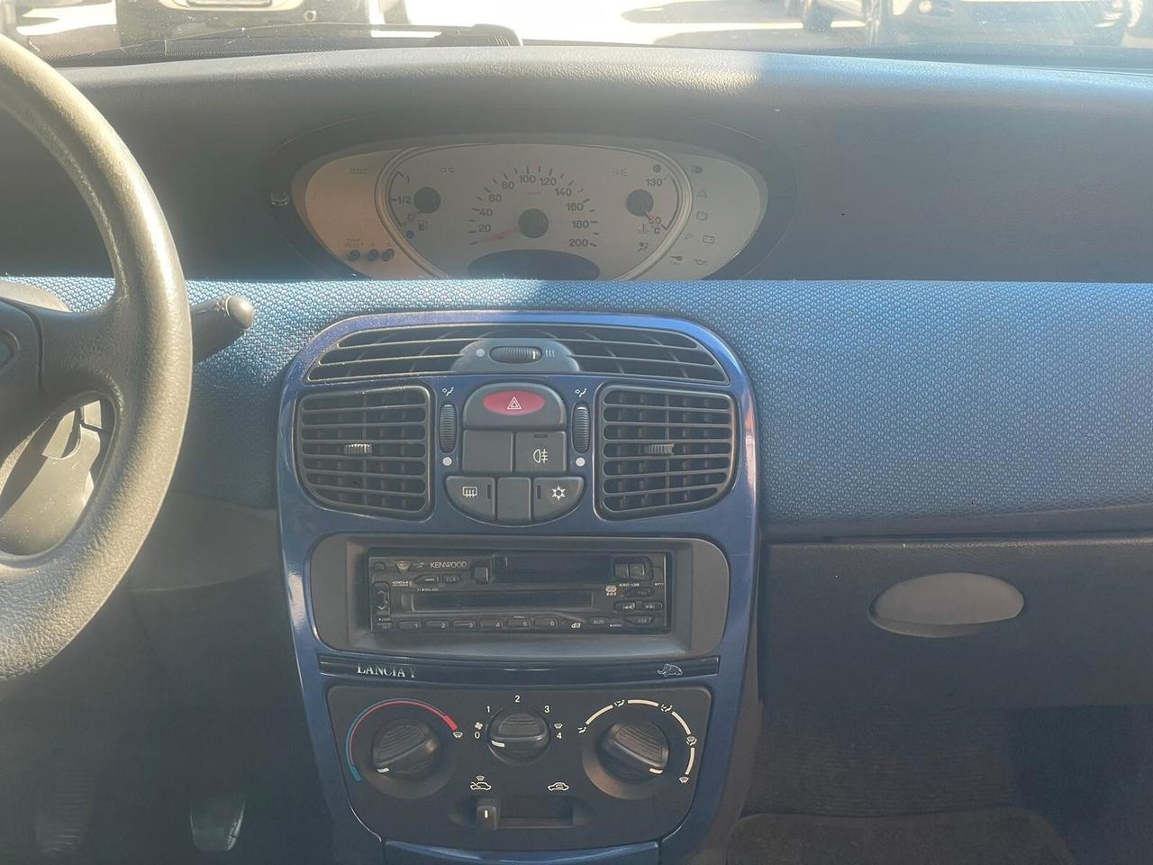 Lancia Y 1.1i cat Elefantino Blu