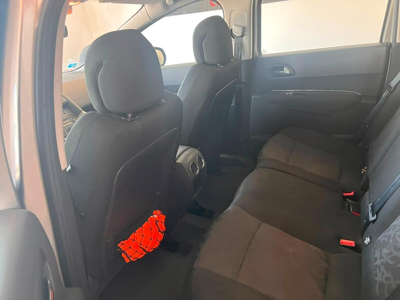 Peugeot 3008 1.6 HDi 112CV Business