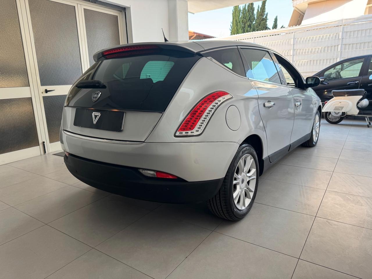 Lancia Delta 1.6 MJT DPF Gold