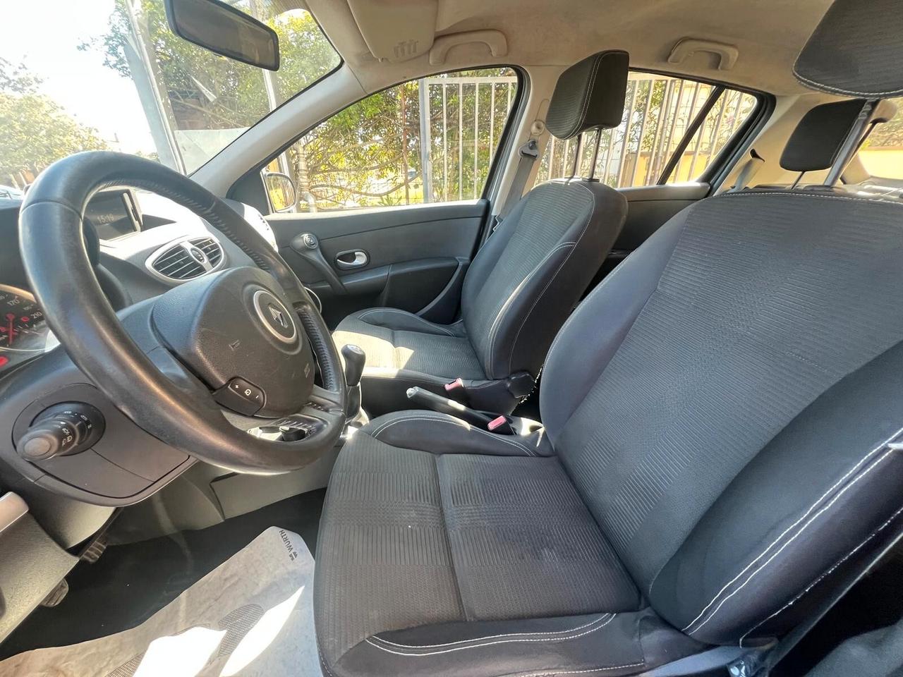 Renault Clio 1.2 16V 5 porte Confort GPL