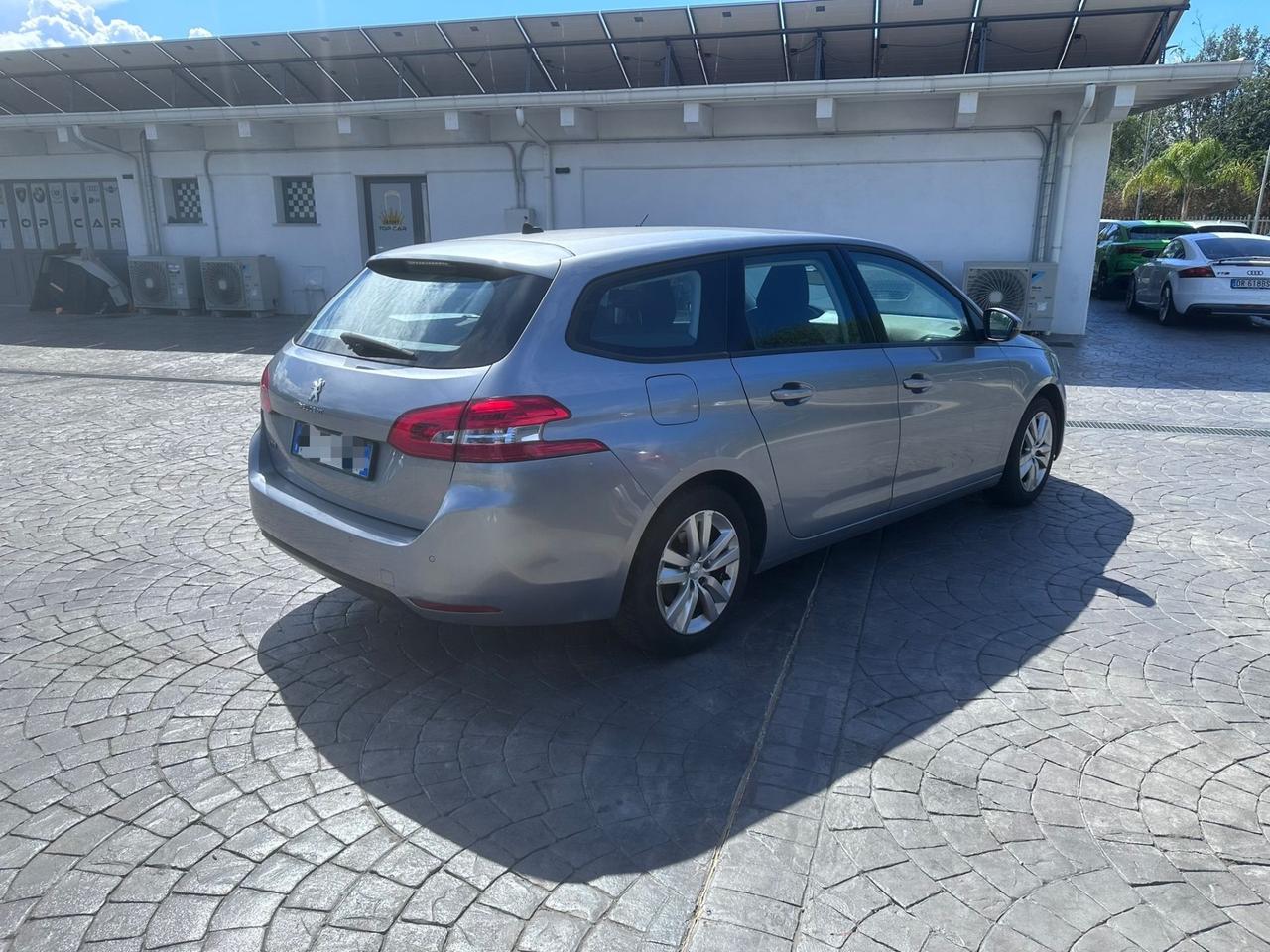 Peugeot 308 BlueHDi 130 S&S Business