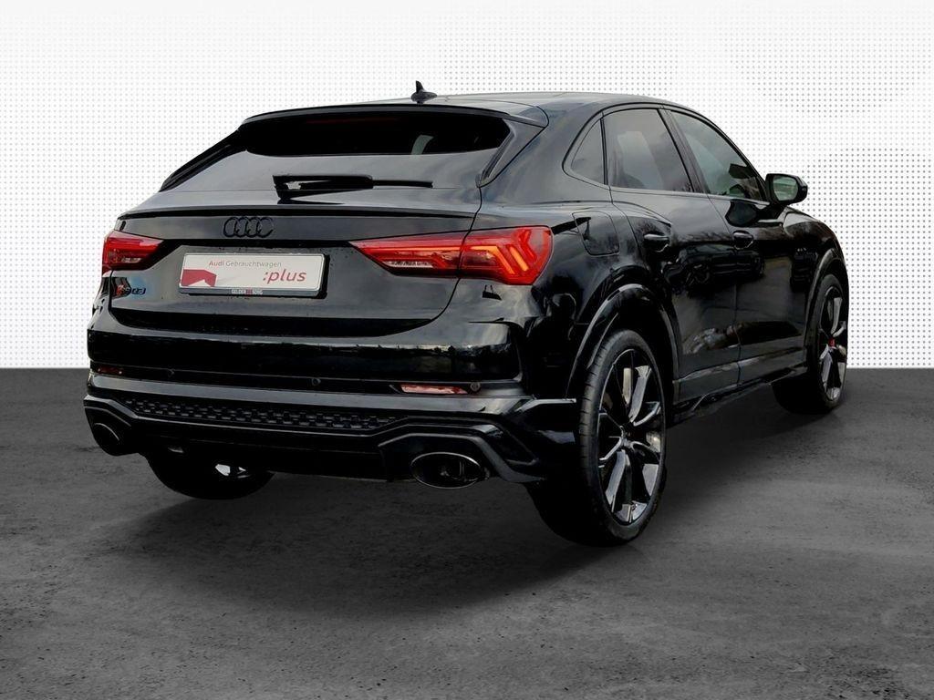 Audi Q3 RS Q3 quattro S tronic