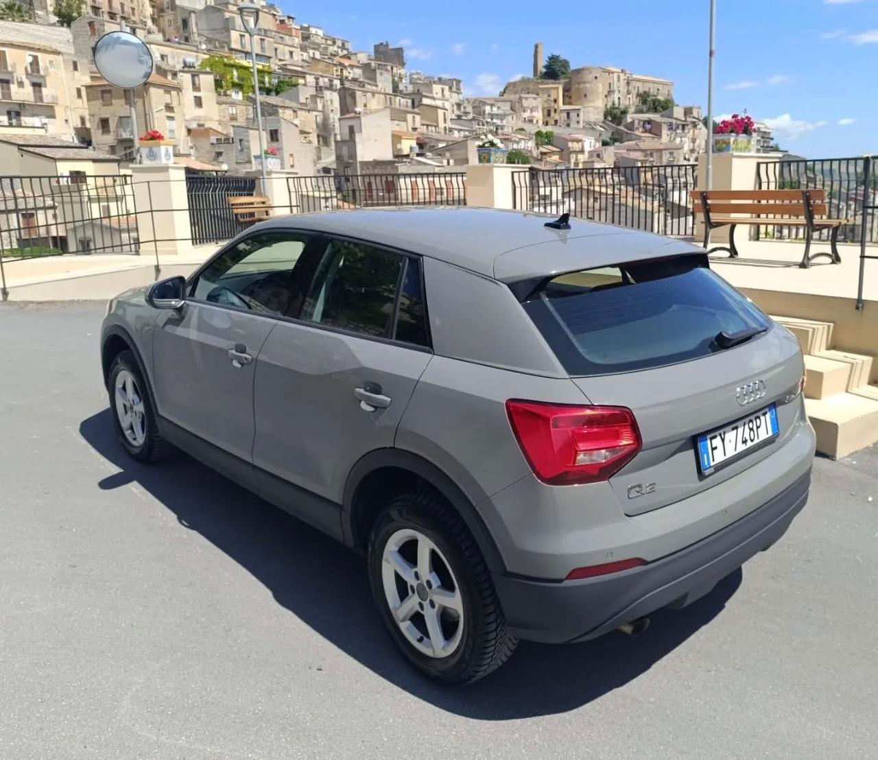 Audi Q2 30 TDI Business