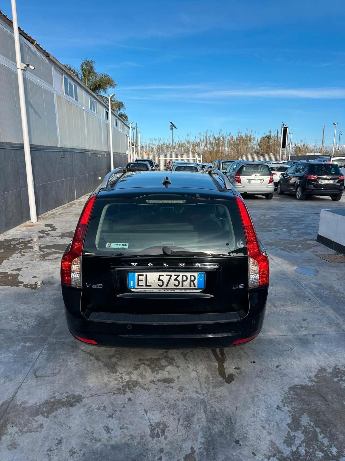 Volvo V50 D2 R-design 1.6 DIESEL 115 CV