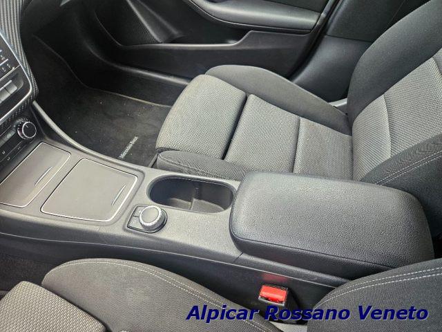 MERCEDES-BENZ GLA 200 d Automatic Sport