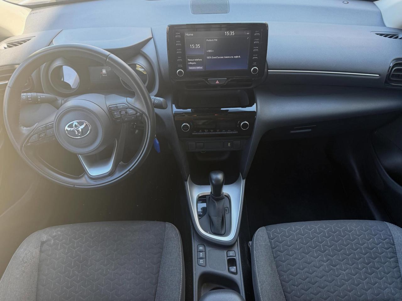 TOYOTA YARIS CROSS 1.5 HYBRID BUSINESS