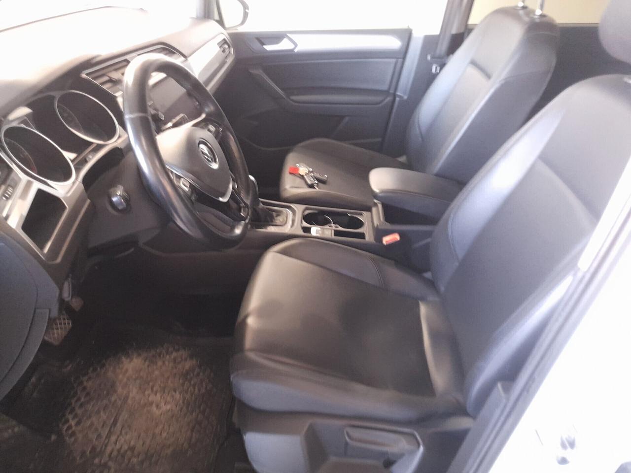 Volkswagen Touran 2.0 TDI 7 POSTI
