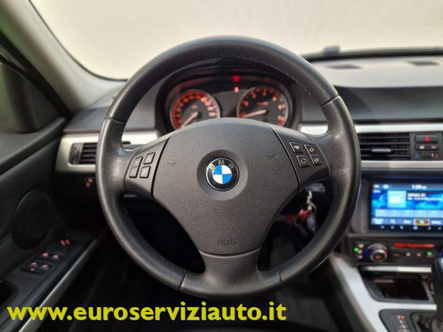 BMW 320 i cat Touring Attiva