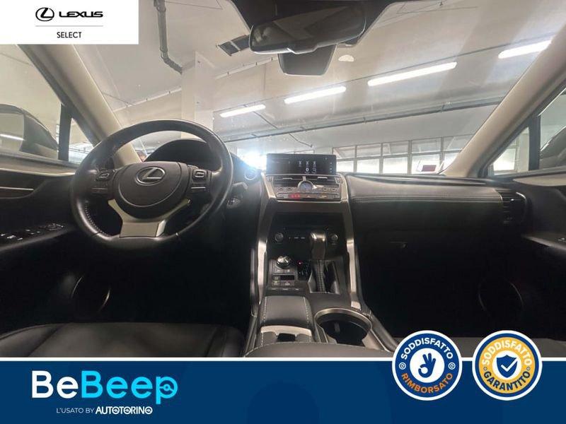 Lexus NX 300H 2.5 PREMIUM 4WD CVT