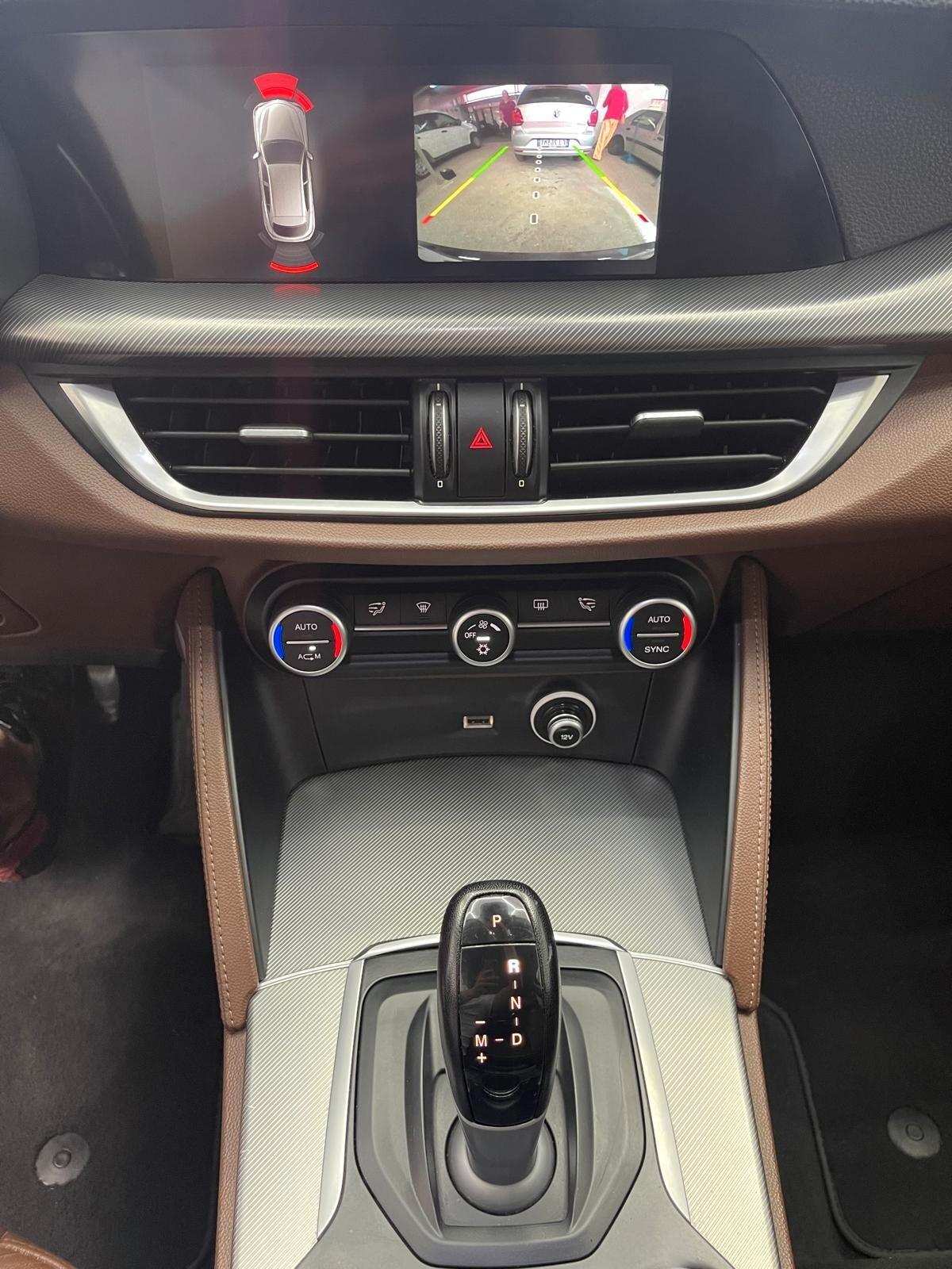 Alfa Romeo Stelvio Q4 210CV VELOCE AT8